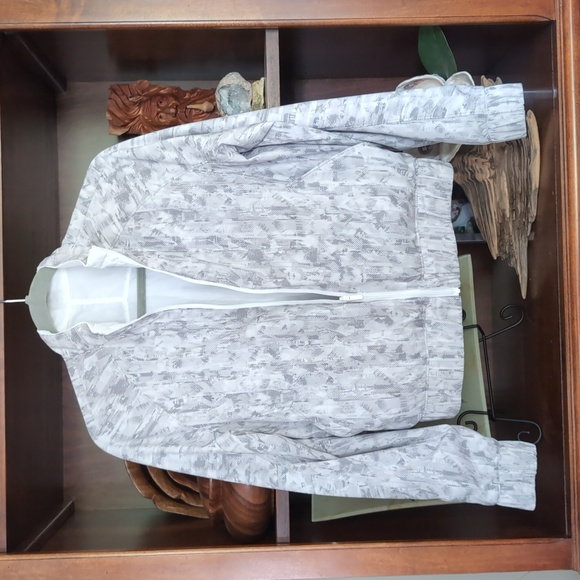 Lululemon Women's Bombs Away Jacket White/City Reversible Jacket Size 4 - Picture 12 of 16